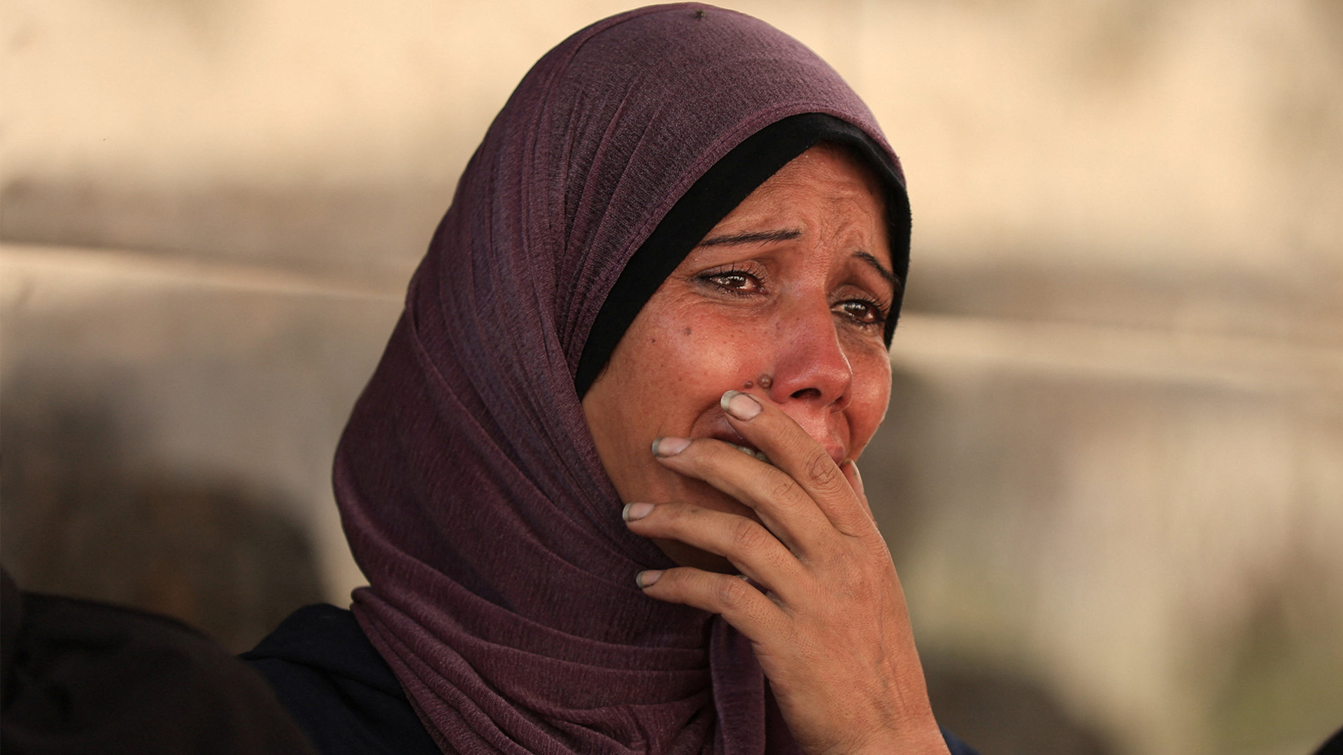 Palestinians under relentless attack as Israel steps up Gaza City assault | Gaza