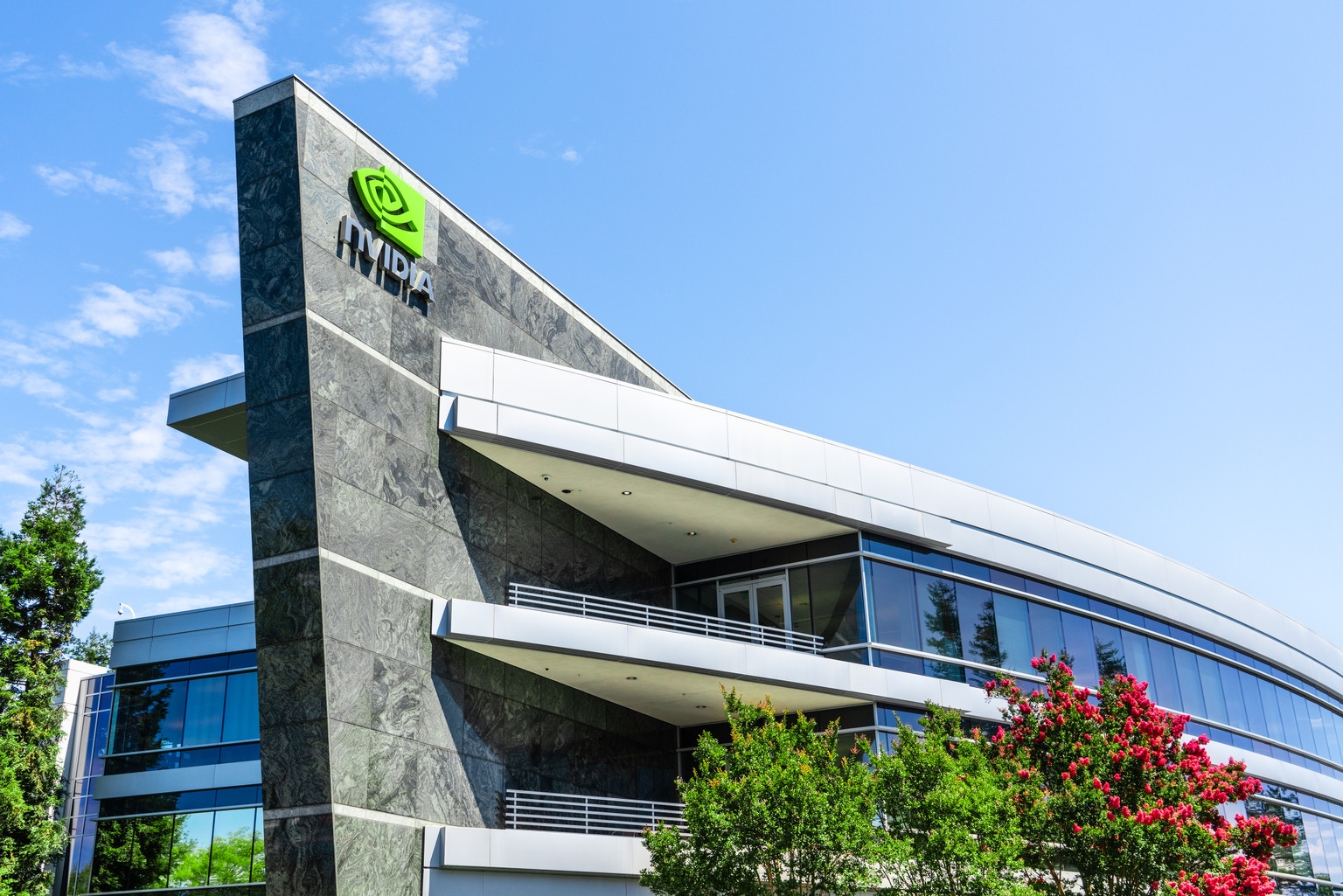 Nvidia: Still The Best Risk-Reward In AI Hardware (NASDAQ:NVDA)