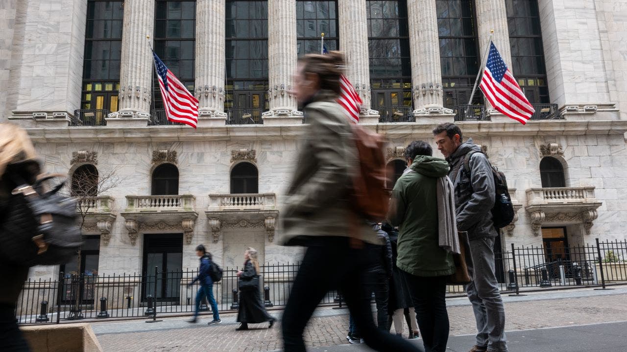 The Fed, CBO and Trump administration release conflicting economic projections