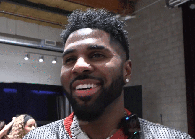 Jason Derulo Says He’s Embracing Streaming, Performs Flash Mob on Street