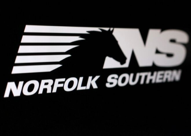 Norfolk Southern beats quarterly profit on strong merchandise volumes
