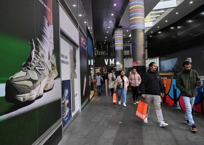 Australia core inflation jumps in Q3, red flag for rate cut