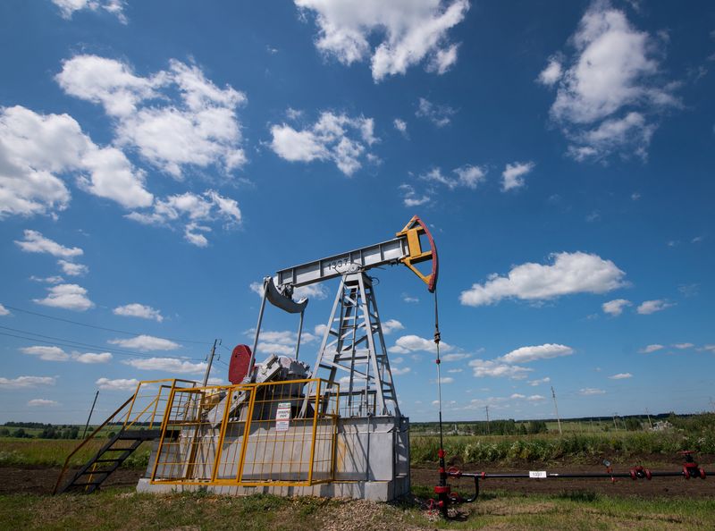 Oil prices fall as concerns about supply glut mount