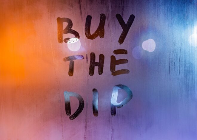 Buy The Dip: 2 Dividend Stocks Getting Way Too Cheap