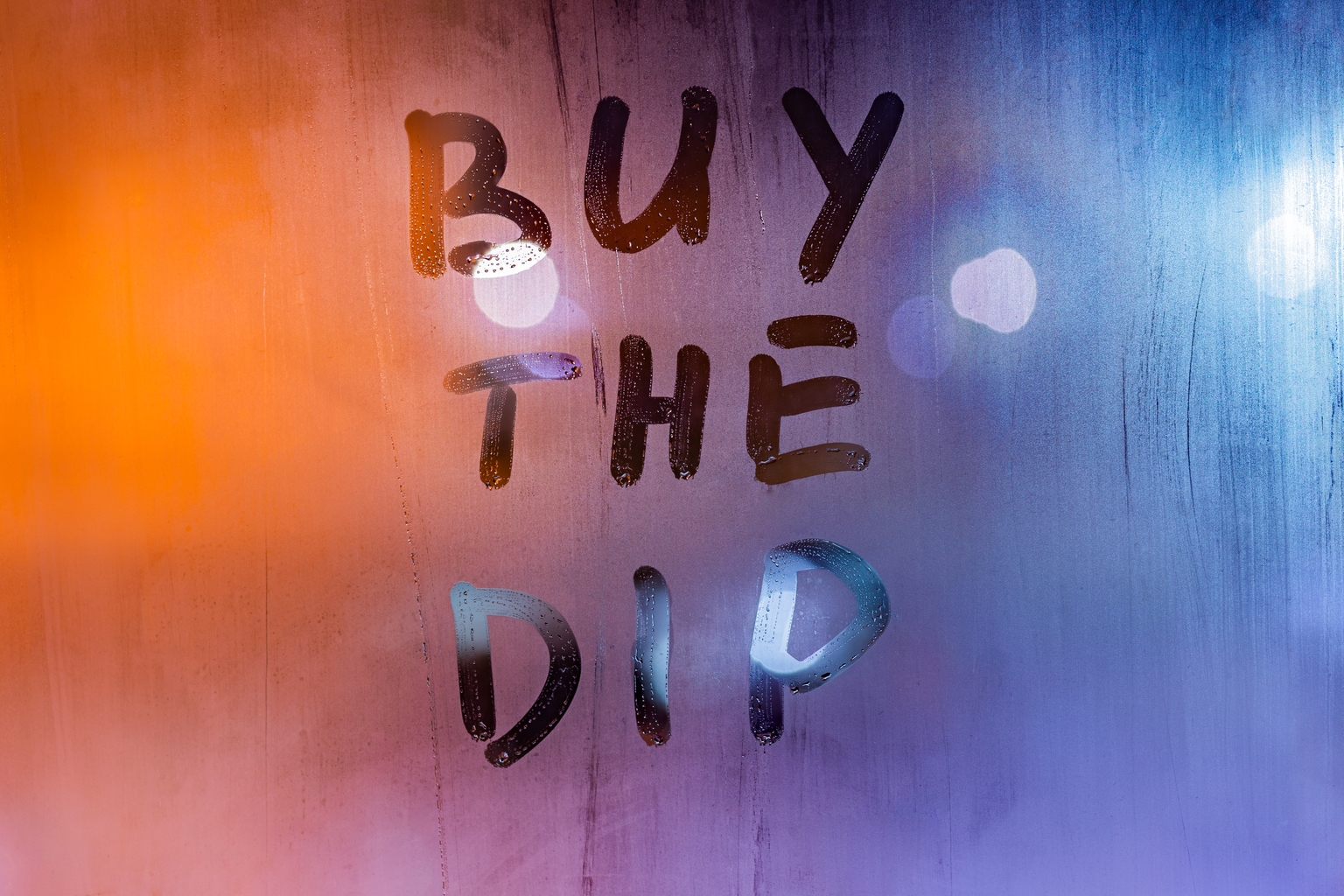 Buy The Dip: 2 Dividend Stocks Getting Way Too Cheap