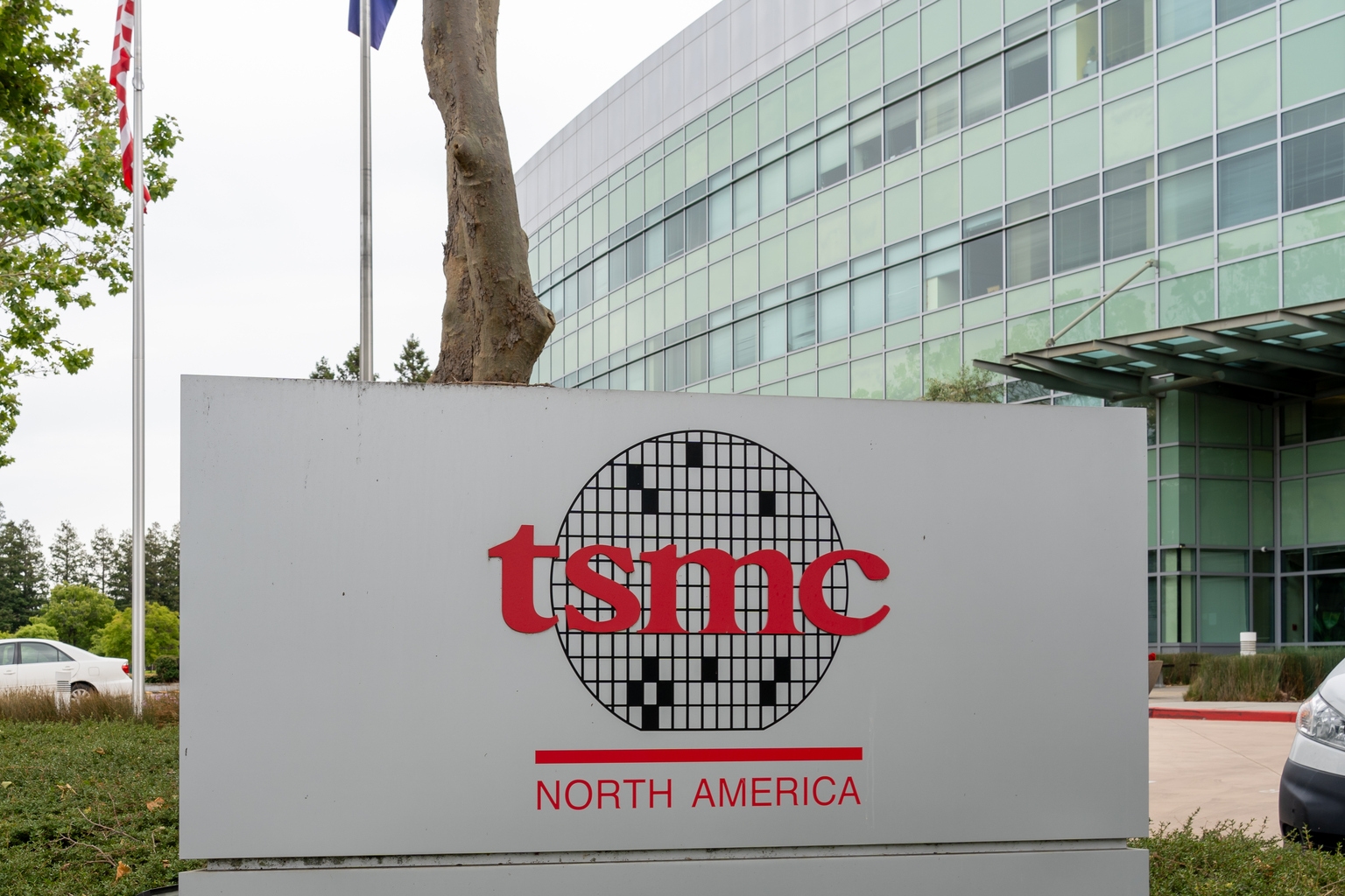 TSMC: Expecting Strong Q3 FY2025 Earnings, And Tariff Threat Looks Overblown (NYSE:TSM)