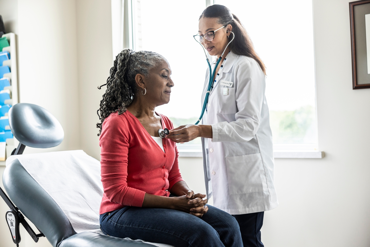 UnitedHealth: Headwinds Overshadow Low Multiples