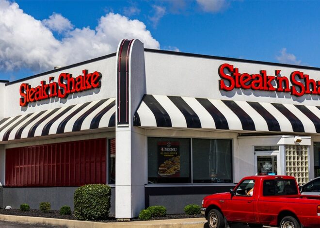 Steak ‘n Shake installing American flags at locations nationwide