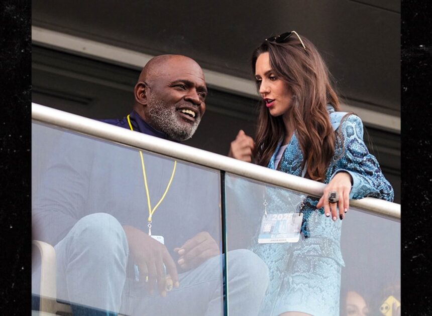 Bill Belichick’s Girlfriend Shows Off Legs and Style at UNC-Duke Game