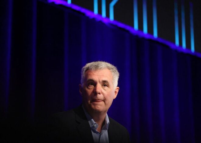 Australia’s Optus CEO apologises for emergency line outage, refuses to stand down