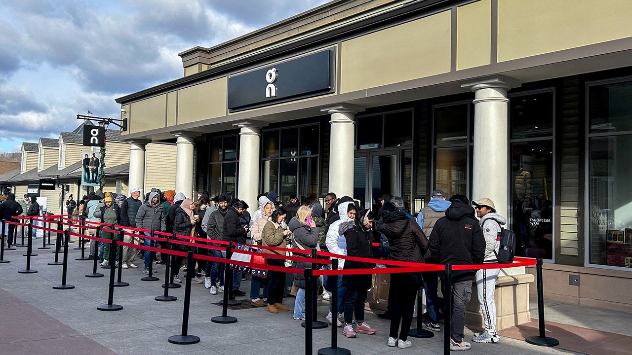 Black Friday online spending hits record $11.8 billion with AI surge