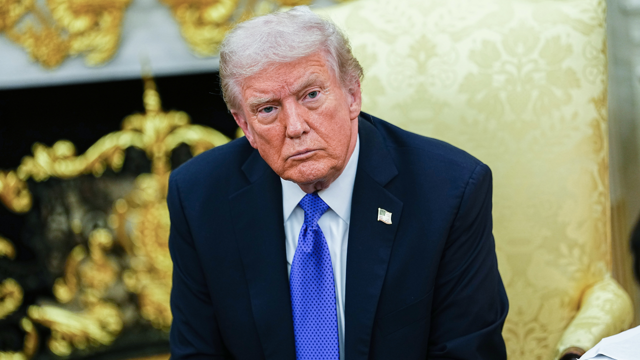 Supreme Court tariff case sees betting odds drop to 24% for Trump