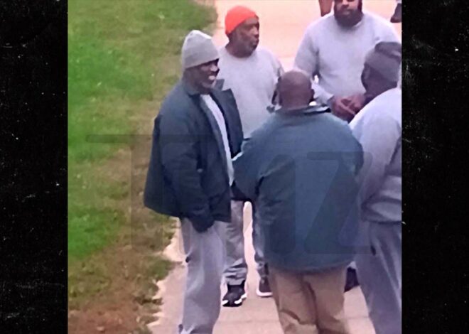 Diddy Smiles, Chats with Fellow Inmates at Fort Dix