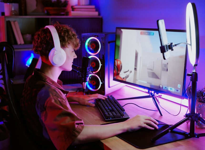 Microsoft: Solid Fundamentals, Rising Uncertainties – Why I Remain Cautiously Bullish