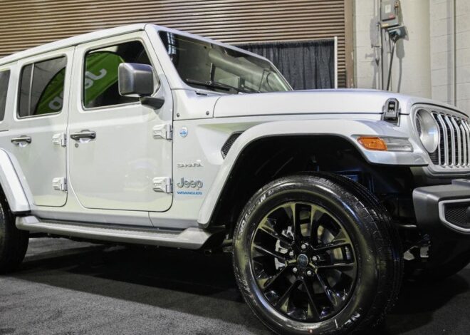 Jeep recalls 320,000 plug-in hybrid SUVs over fire risk, warns owners