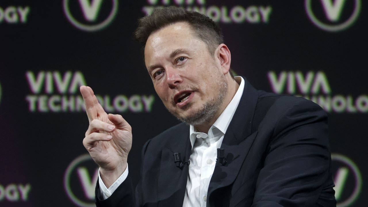 Musk says AI and robotics only way to solve $38 trillion US debt crisis