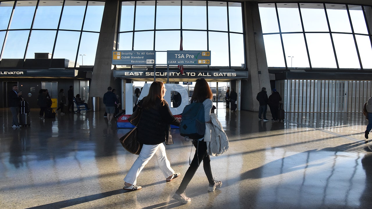 Trump administration seeks FAA upgrades, Dulles airport redesign