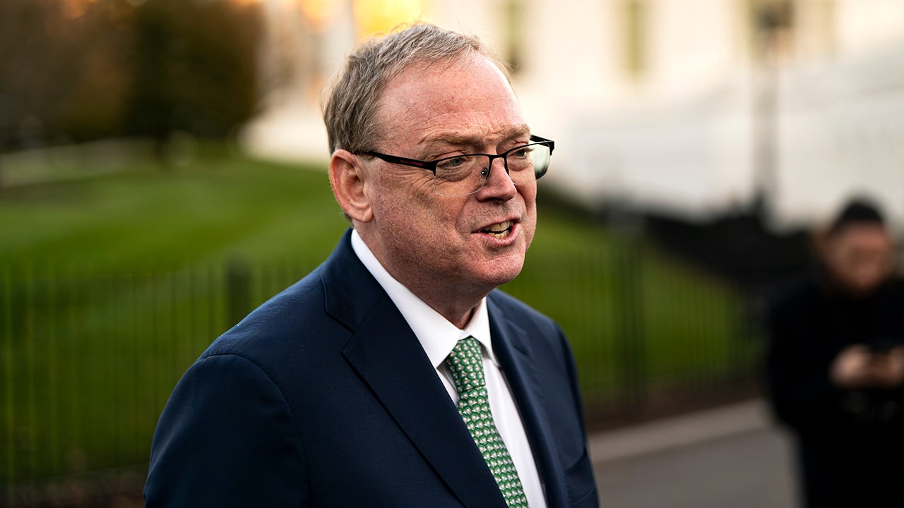Hassett signals major Fed overhaul plans as Trump’s chair frontrunner